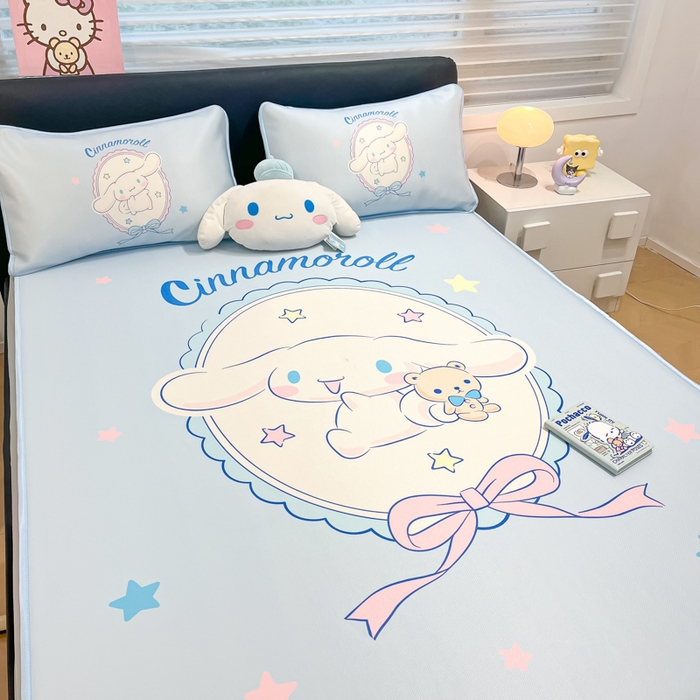 91家纺网 家纺一手货源 找家纺 暮思家居 2025新款正版授权A类大版数码印花三丽鸥可机洗1200D冰丝凉席可组合针织棉夏被四件套床笠款 床笠款-幸福大耳狗