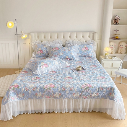 91家纺网 家纺一手货源 找家纺 宜凡家纺2025新款雪纺花边印花夹棉床盖三件套 漫春