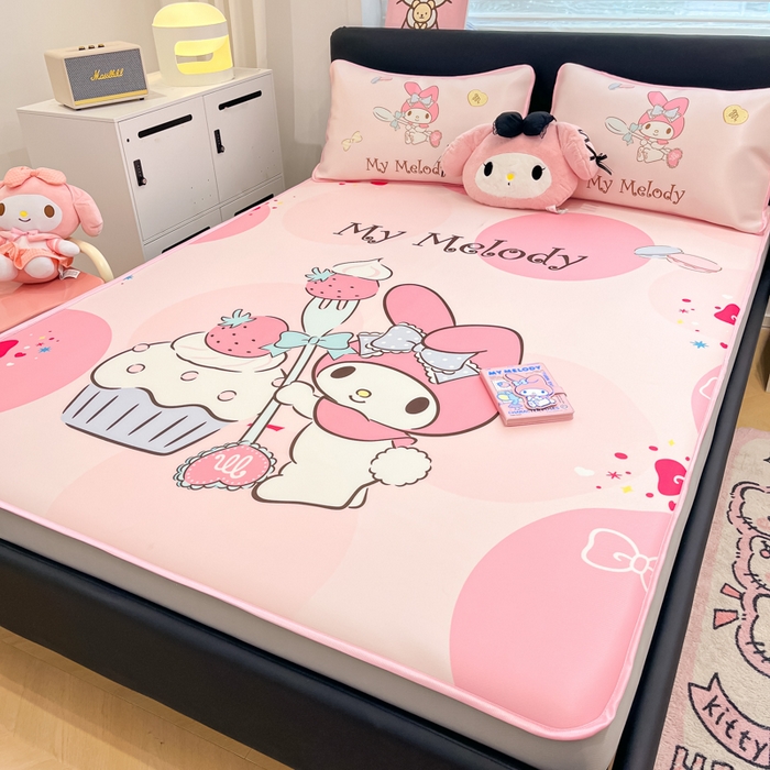 91家纺网 家纺一手货源 找家纺 暮思家居 2025新款正版授权A类大版数码印花三丽鸥可机洗1200D冰丝凉席可组合针织棉夏被四件套床笠款 床笠款-蛋糕美乐蒂