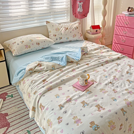 91家纺网 家纺一手货源 找家纺 妖妖家纺2025新款糯糯夏凉被四件套夏凉被空调被 奶萌小熊