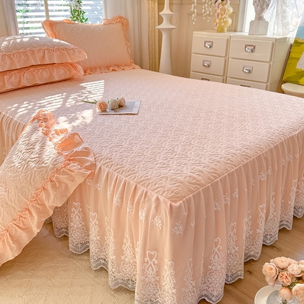 91家纺网 家纺一手货源 找家纺 （总）花香四季家纺 2025新款夹棉绗缝床裙单件三件套法式四件套套件蕾丝公主风