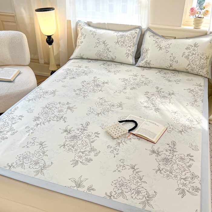 91家纺网 家纺一手货源 找家纺 绒艺席业 2025新款600D冰丝印花数码印花冰藤席赫本风系列 一杯清茶