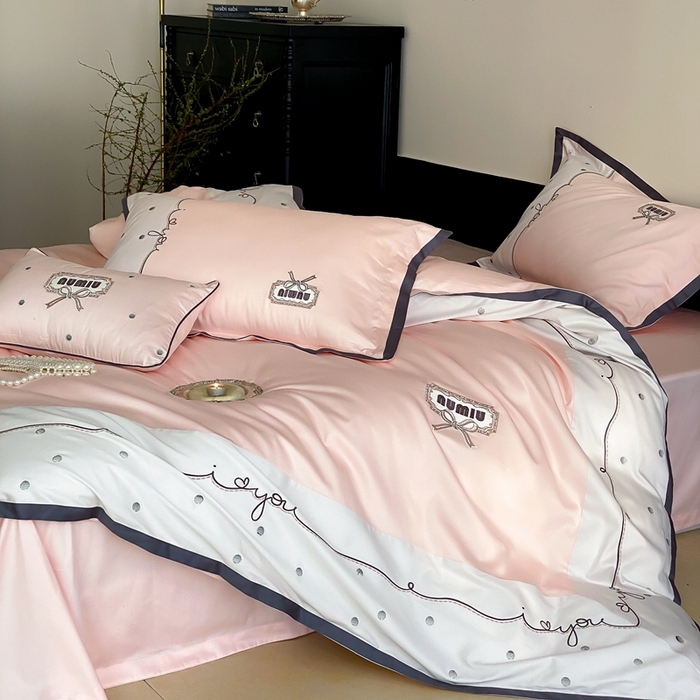 91家纺网 家纺一手货源 找家纺 （总）品家居2025新款高支高密贡缎长绒棉四件套-觅