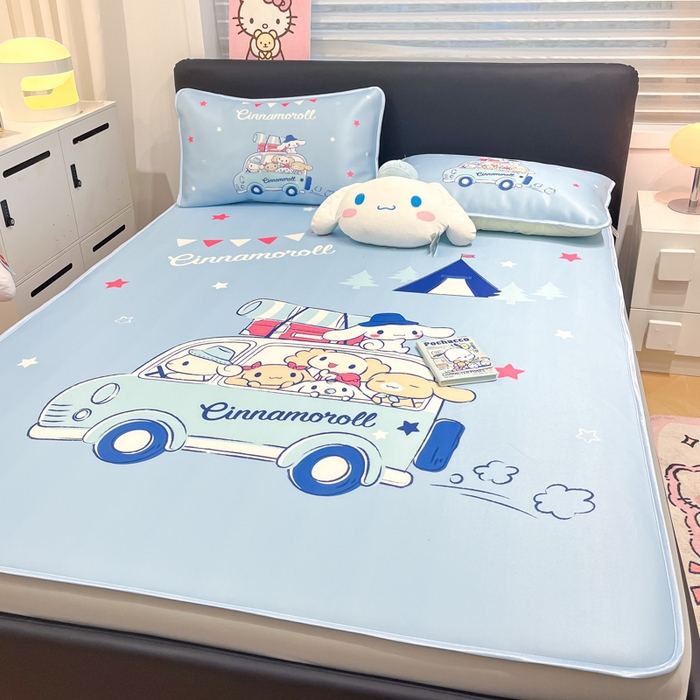 91家纺网 家纺一手货源 找家纺 暮思家居 2025新款正版授权A类大版数码印花三丽鸥可机洗1200D冰丝凉席可组合针织棉夏被四件套床笠款 床笠款-伙伴玉桂狗