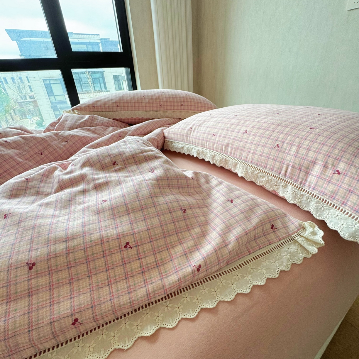 91家纺网 家纺一手货源 找家纺 8+8 （花型持续更新中）2025新款全棉双层纱镂空花边/皱皱花边四件套  初夏