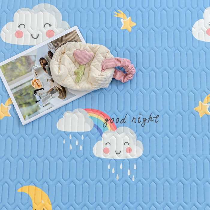 91家纺网 家纺一手货源 找家纺 默忆 2025新款凉感丝印花乳胶凉席 可爱云朵