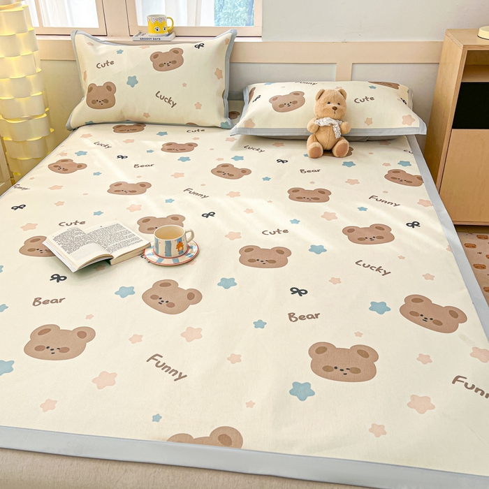 91家纺网 家纺一手货源 找家纺 绒艺席业 2025新款600D冰丝印花数码印花冰藤席卡通小清新系列 星星熊