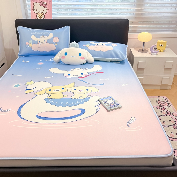 91家纺网 家纺一手货源 找家纺 暮思家居 2025新款正版授权A类大版数码印花三丽鸥可机洗1200D冰丝凉席可组合针织棉夏被四件套床笠款 床笠款-天使大耳狗