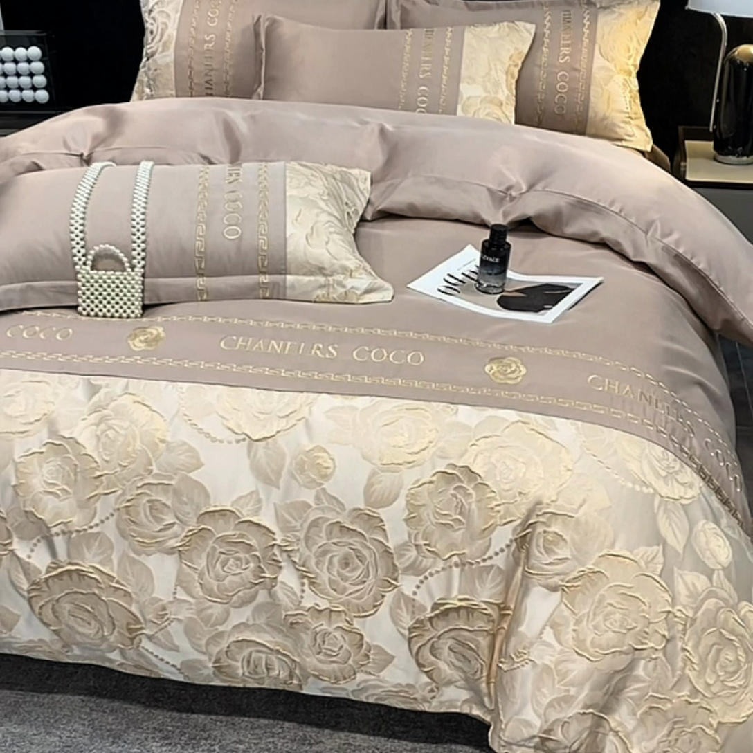 91家纺网 家纺一手货源 找家纺 （总）富宁2025新款浮雕金丝提花刺绣夏被四件套-恋花