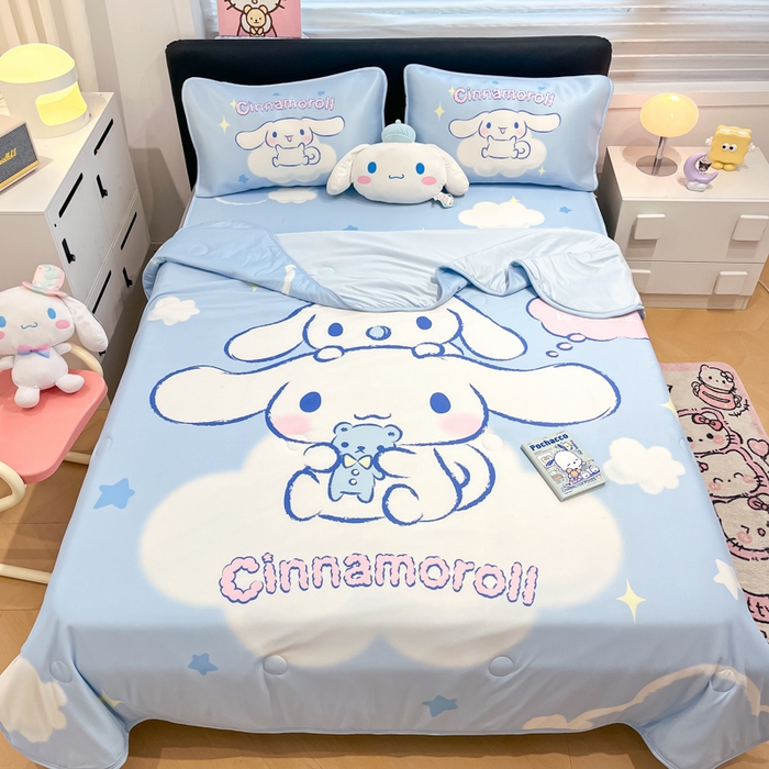 91家纺网 家纺一手货源 找家纺 暮思家居 2025新款正版授权A类大版数码印花三丽鸥可机洗1200D冰丝凉席可组合针织棉夏被四件套床笠款 床笠款-云朵玉桂狗