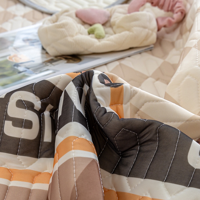 91家纺网 家纺一手货源 找家纺 默忆 2025新款凉感丝印花乳胶凉席 美好时光