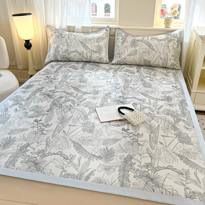 91家纺网 家纺一手货源 找家纺 绒艺席业 2025新款600D冰丝印花数码印花冰藤席赫本风系列 半暮之梦