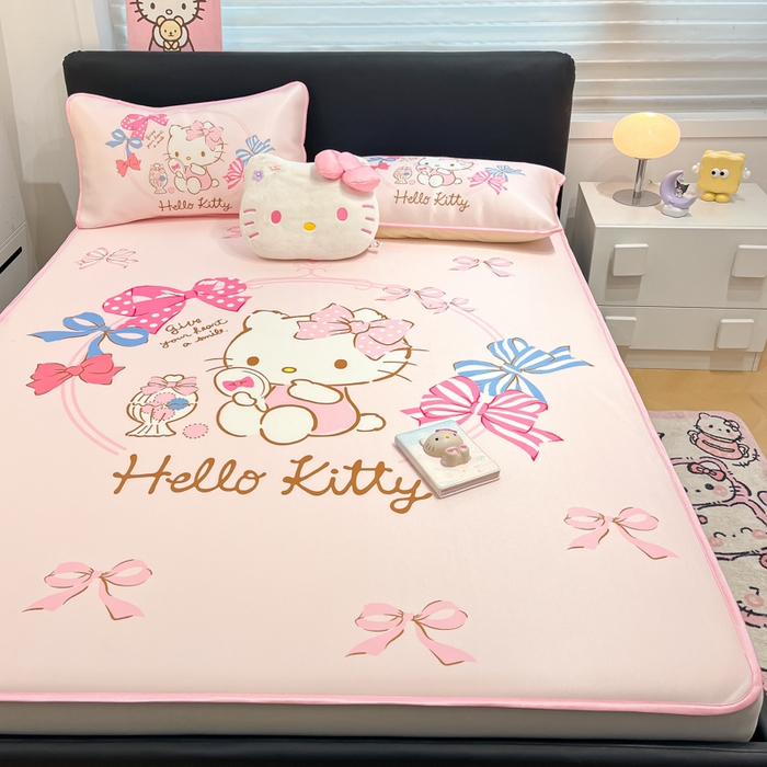 91家纺网 家纺一手货源 找家纺 暮思家居 2025新款正版授权A类大版数码印花三丽鸥可机洗1200D冰丝凉席可组合针织棉夏被四件套床笠款 床笠款-美美KT