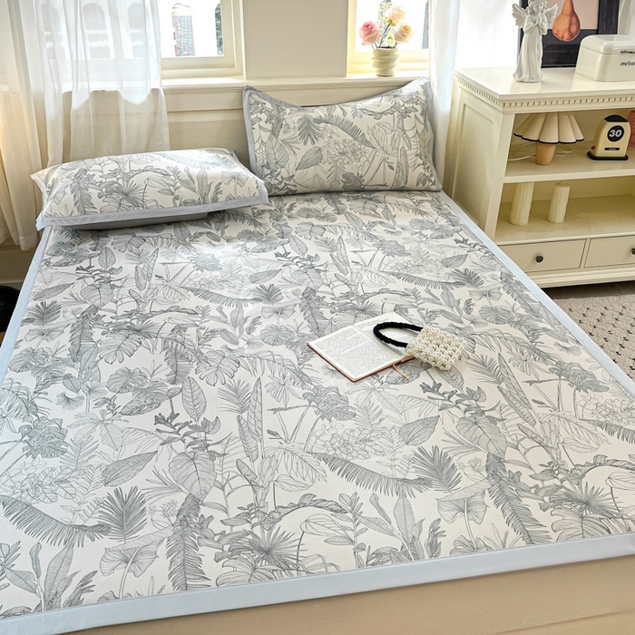 91家纺网 家纺一手货源 找家纺 绒艺席业 2025新款600D冰丝印花数码印花冰藤席赫本风系列 半暮之梦