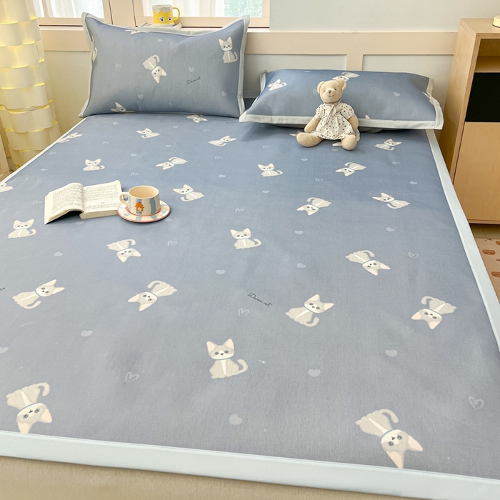 91家纺网 家纺一手货源 找家纺 绒艺席业 2025新款600D冰丝印花数码印花冰藤席卡通小清新系列 乖乖猫