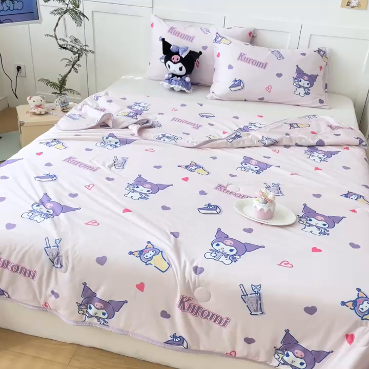 91家纺网 家纺一手货源 找家纺 金爱家2025新款A类三丽鸥正版授权高品质牛奶丝软糯针织棉大豆夏被系列详情 针织棉三丽鸥-甜心库洛米