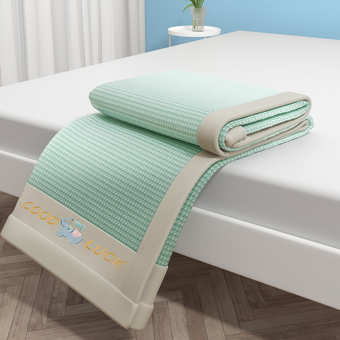 91家纺网 家纺一手货源 找家纺 绒艺席业 2025新款A类抗菌冰丝凉席系列-小象宝款 绿色