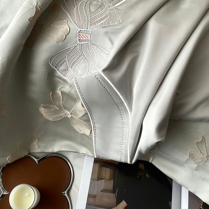 91家纺网 家纺一手货源 找家纺 优悦生活馆 2025新款冰丝浮雕绣花四件套 暮光之城-灰绿