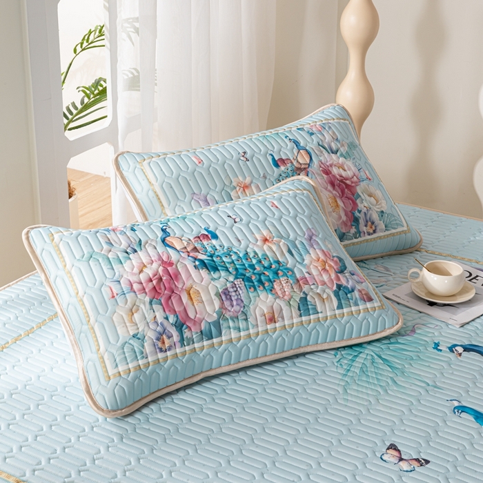 91家纺网 家纺一手货源 找家纺 美丽折2025新品6mm厚天然乳胶凉席三件套 大版印花卡通乳胶凉席平铺款 雀舞轻扬