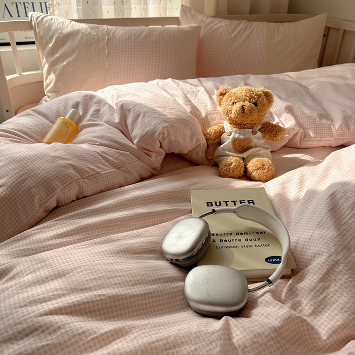 91家纺网 家纺一手货源 找家纺 顾里家纺 2025新款简约小资系列云感双层纱四件套 小粉格