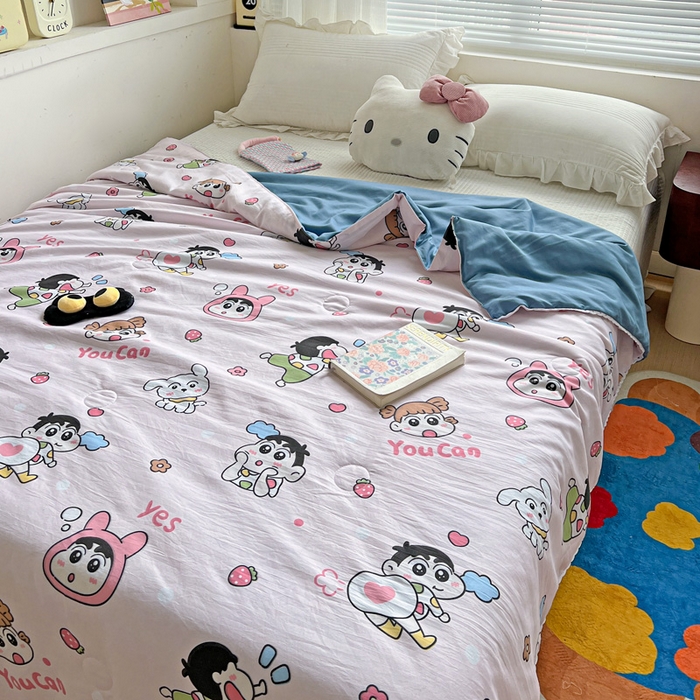 91家纺网 家纺一手货源 找家纺 妖妖家纺 2025新款超柔双层纱糯糯针织棉夏凉被 开心小新