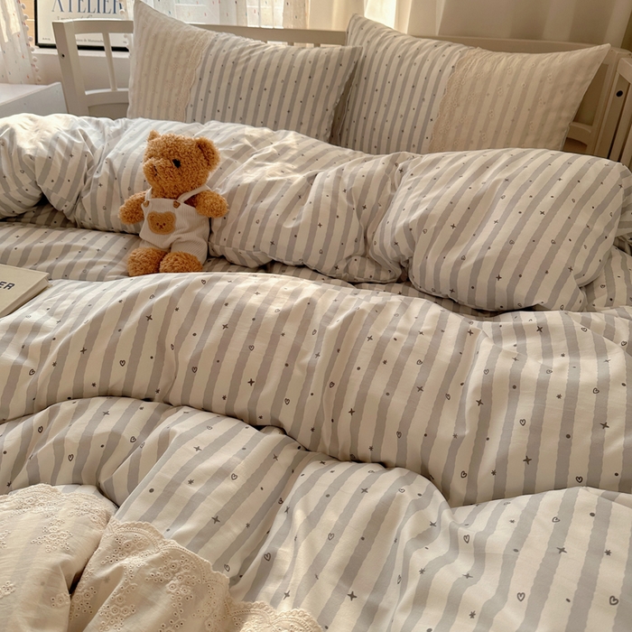 91家纺网 家纺一手货源 找家纺 顾里家纺 2025新款简约小资系列云感双层纱四件套 条纹星星灰