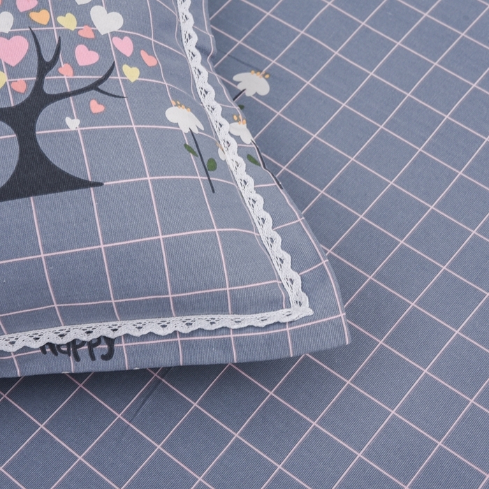 91家纺网 家纺一手货源 找家纺 仟网汇 2025全棉老粗布蕾丝花边三件套（无纺布手提包装） 发财树蓝灰