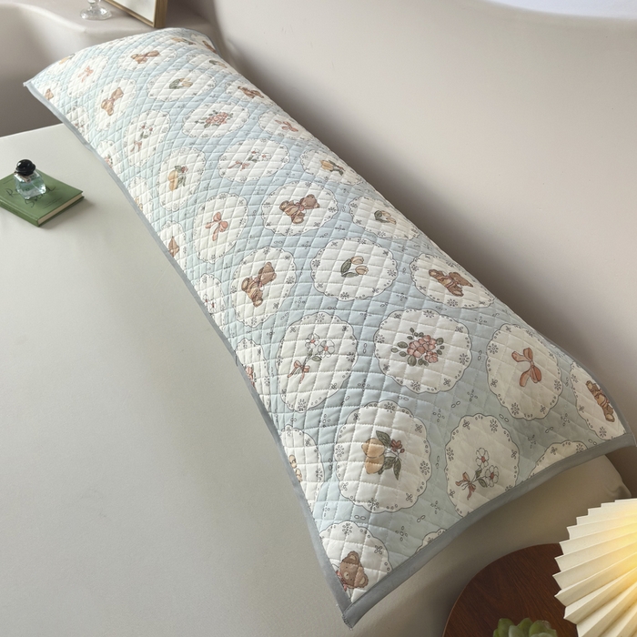 91家纺网 家纺一手货源 找家纺 爱港家纺 2025新款凉感丝双人长枕巾 夏季情侣枕头巾 绑带长枕巾 甜梦堡 120*48