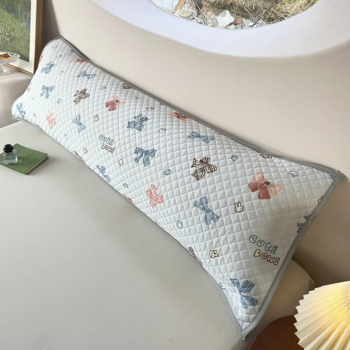 91家纺网 家纺一手货源 找家纺 爱港家纺 2025新款凉感丝双人长枕巾 夏季情侣枕头巾 绑带长枕巾 蓝蝶结 180*48