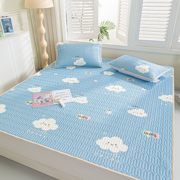 91家纺网 家纺一手货源 找家纺 美丽折2025新品6mm厚天然乳胶凉席三件套 大版印花卡通乳胶凉席平铺款 嗨皮云