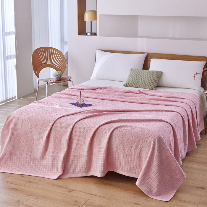 91家纺网 家纺一手货源 找家纺 爱港家纺 2025新款上海专版老式怀旧全棉A类纱布毛巾被 茶花-粉