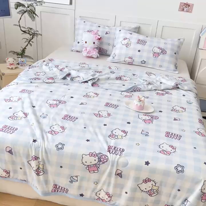 91家纺网 家纺一手货源 找家纺 金爱家2025新款A类三丽鸥正版授权高品质牛奶丝软糯针织棉大豆夏被系列详情 针织棉三丽鸥-蓝格kitty