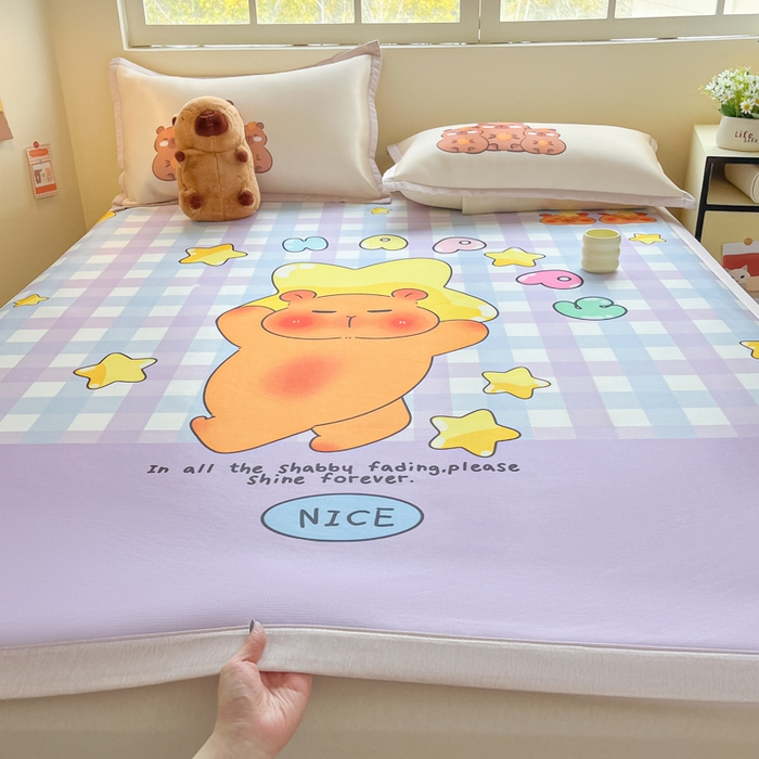 91家纺网 家纺一手货源 找家纺 博雅 2025新款独家版权A类大版数码印花1200D冰丝凉席 星星卡皮巴拉