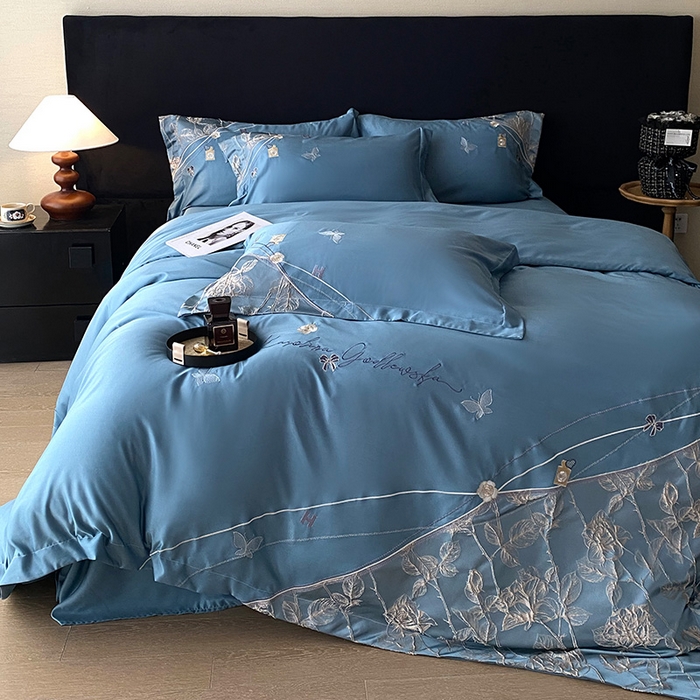 91家纺网 家纺一手货源 找家纺 优悦生活馆 2025新款冰丝浮雕绣花四件套 幽兰轻舞-蓝