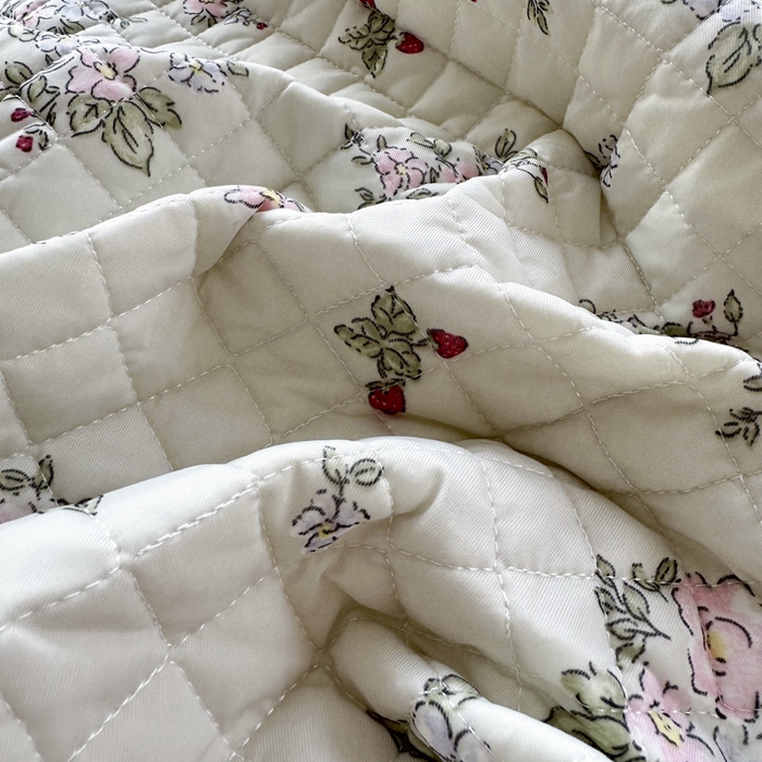 91家纺网 家纺一手货源 找家纺 爱港家纺 2025新款凉感丝双人长枕巾 夏季情侣枕头巾 绑带长枕巾 花兔萌 150*48