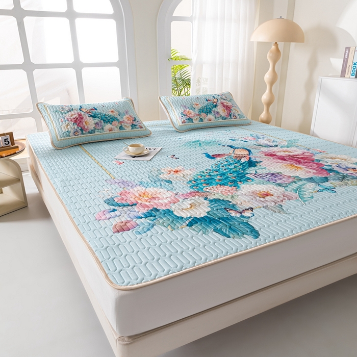 91家纺网 家纺一手货源 找家纺 美丽折2025新品6mm厚天然乳胶凉席三件套 大版印花卡通乳胶凉席平铺款 雀舞轻扬