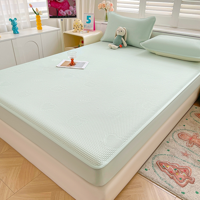 91家纺网 家纺一手货源 找家纺 迪乐妮 2025新款小冰熊凉豆豆席床笠 清新绿-小冰熊凉豆豆床笠