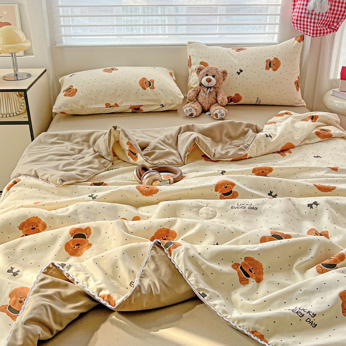 91家纺网 家纺一手货源 找家纺 妖妖家纺 2025新款超柔双层纱糯糯针织棉夏凉被四件套 呆萌泰迪