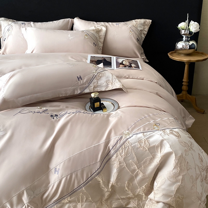 91家纺网 家纺一手货源 找家纺 优悦生活馆 2025新款冰丝浮雕绣花四件套 幽兰轻舞-香槟