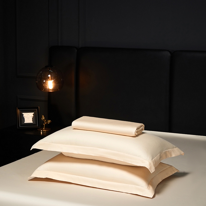 91家纺网 家纺一手货源 找家纺 秀色2025新款A类高端100s新疆长绒棉纯棉床单单件全棉单人贡缎加厚被单三件套 莫奈-奶昔白