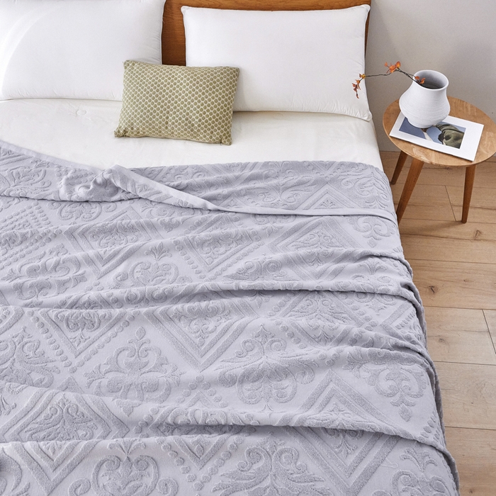 91家纺网 家纺一手货源 找家纺 爱港家纺 2025新款上海专版老式怀旧全棉A类纱布毛巾被 古韵-灰 