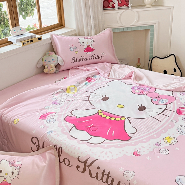 91家纺网 家纺一手货源 找家纺 博雅 2025新款 三丽鸥凉感丝夏被冰丝凉席组合四件套 花花KT