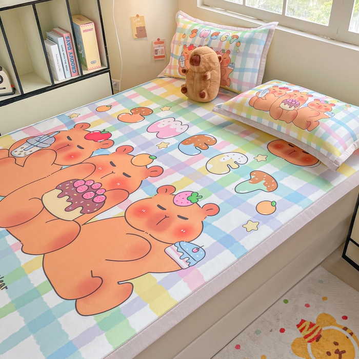 91家纺网 家纺一手货源 找家纺 博雅 2025新款独家版权A类大版数码印花1200D冰丝凉席 派对卡皮巴拉