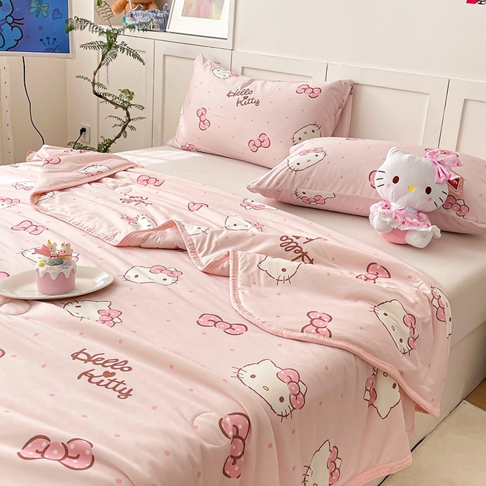 91家纺网 家纺一手货源 找家纺 金爱家2025新款A类三丽鸥正版授权高品质牛奶丝软糯针织棉大豆夏被系列详情 针织棉三丽鸥-爱心美少女kitty