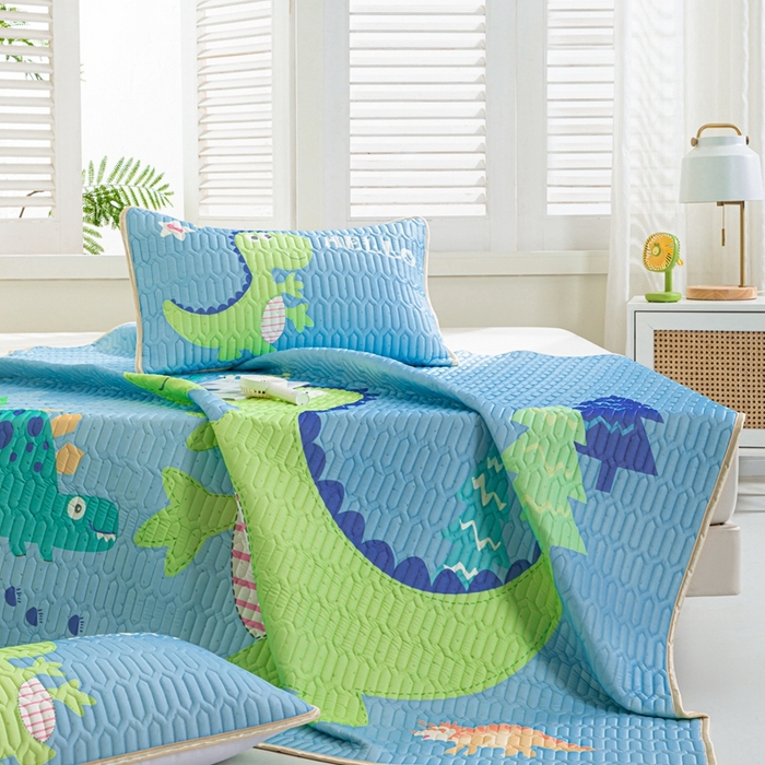 91家纺网 家纺一手货源 找家纺 美丽折2025新品6mm厚天然乳胶凉席三件套 大版印花卡通乳胶凉席平铺款 酷玩龙