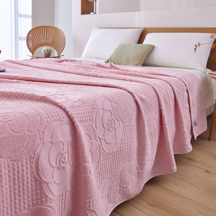 91家纺网 家纺一手货源 找家纺 爱港家纺 2025新款上海专版老式怀旧全棉A类纱布毛巾被 茶花-粉