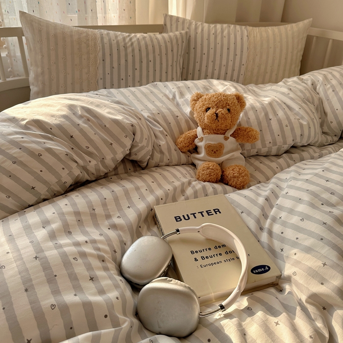 91家纺网 家纺一手货源 找家纺 顾里家纺 2025新款简约小资系列云感双层纱四件套 条纹星星灰