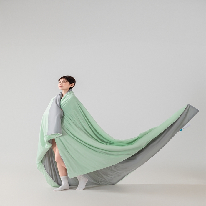 91家纺网 家纺一手货源 找家纺 潮邦家居 2025新款凉感丝夏被夏凉被空调被 薄荷绿拼灰