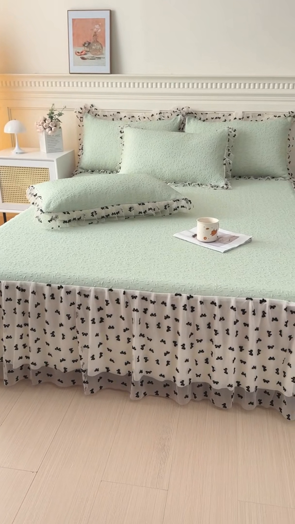 91家纺网 家纺一手货源 找家纺 KA家纺 2025新款夏季A类凉感冰豆豆花边床裙凉席三件套 叶叶情深蓝