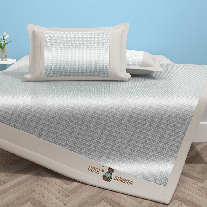 91家纺网 家纺一手货源 找家纺 绒艺席业 2025新款A类抗菌冰丝凉席系列-小冰熊款 冰熊-灰